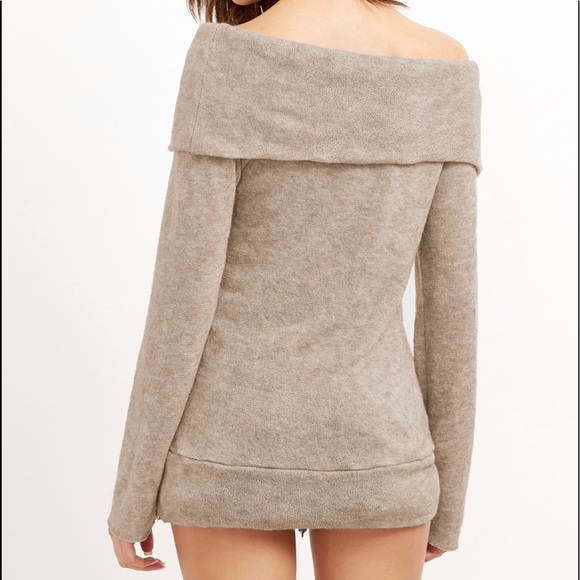 Beige knit off shoulder top sweater - Picture 4 of 4